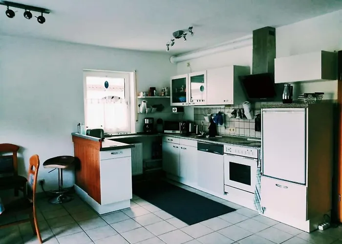 76 Qm Whg Im Eg Haus-wohlfuehloase Vor Der Haustuer *